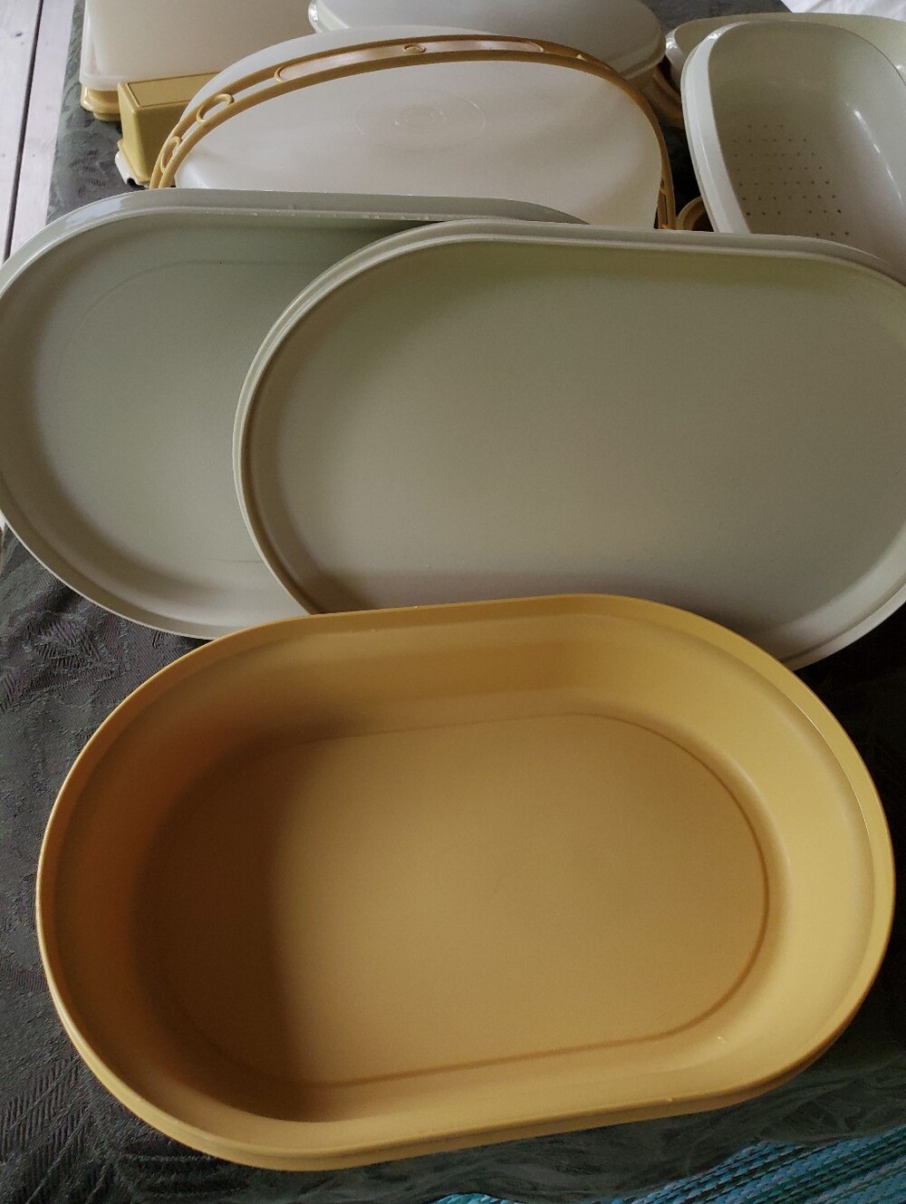 Tupperware - Picture 8 of 9